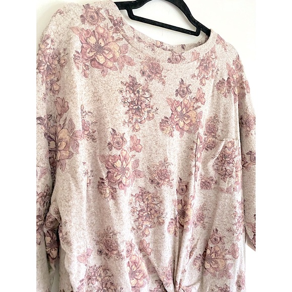 NWT Knox Rose Fleece Cream with Pink Floral 3/4 Sleeve Top with Tie Front Size L - Picture 3 of 4